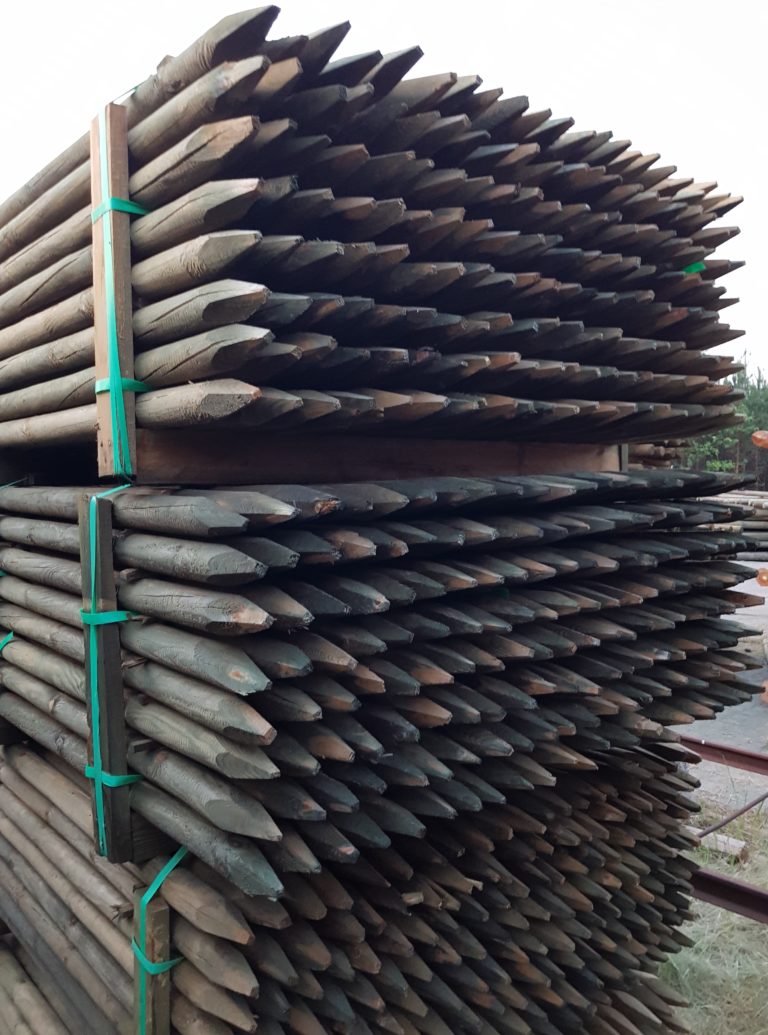 Pine Electrical Poles Timber From Poland with vacuum pressure impregnation treatment British Standard