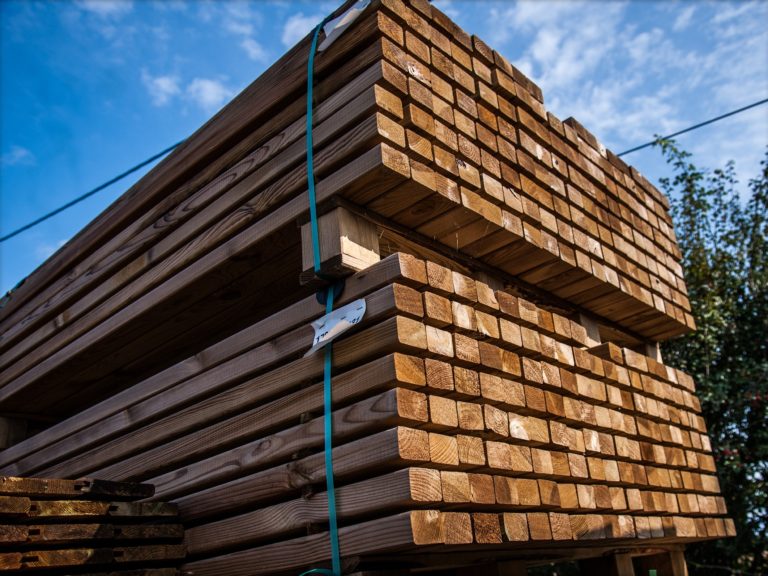 Pine square posts with vacuum pressure impregnation autoclave treatment Timber From Poland